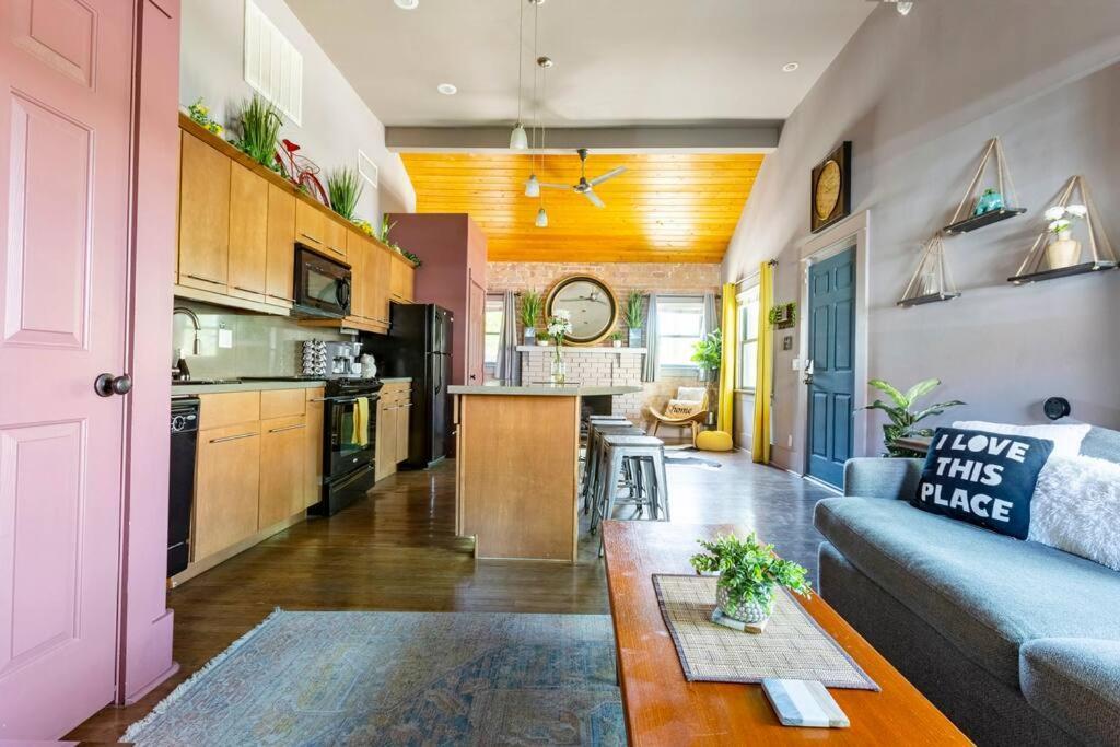 2Br Home W Parking Downtown Charm In Full Bloom! Tucson Esterno foto