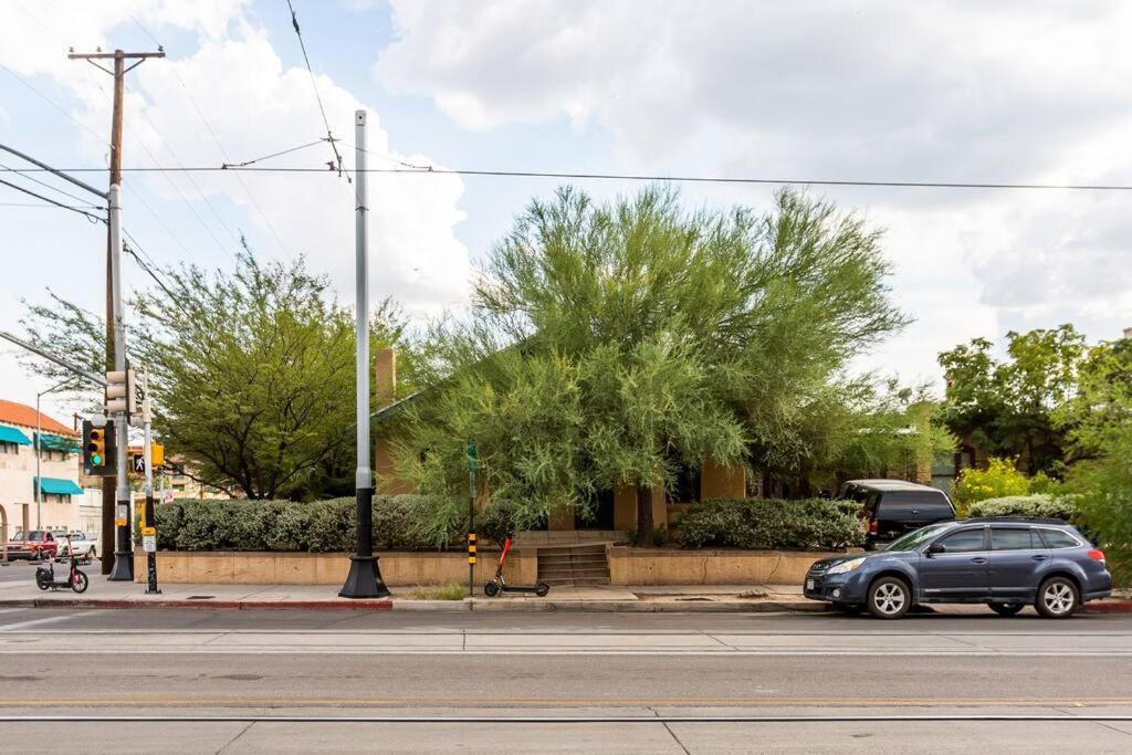2Br Home W Parking Downtown Charm In Full Bloom! Tucson Esterno foto