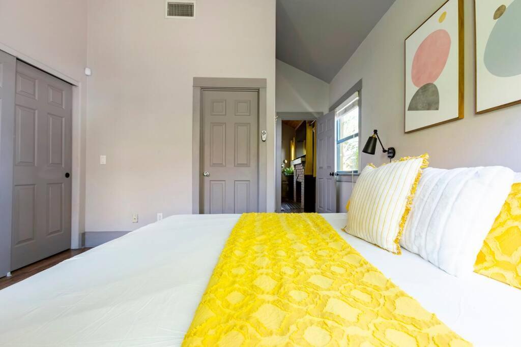 2Br Home W Parking Downtown Charm In Full Bloom! Tucson Esterno foto