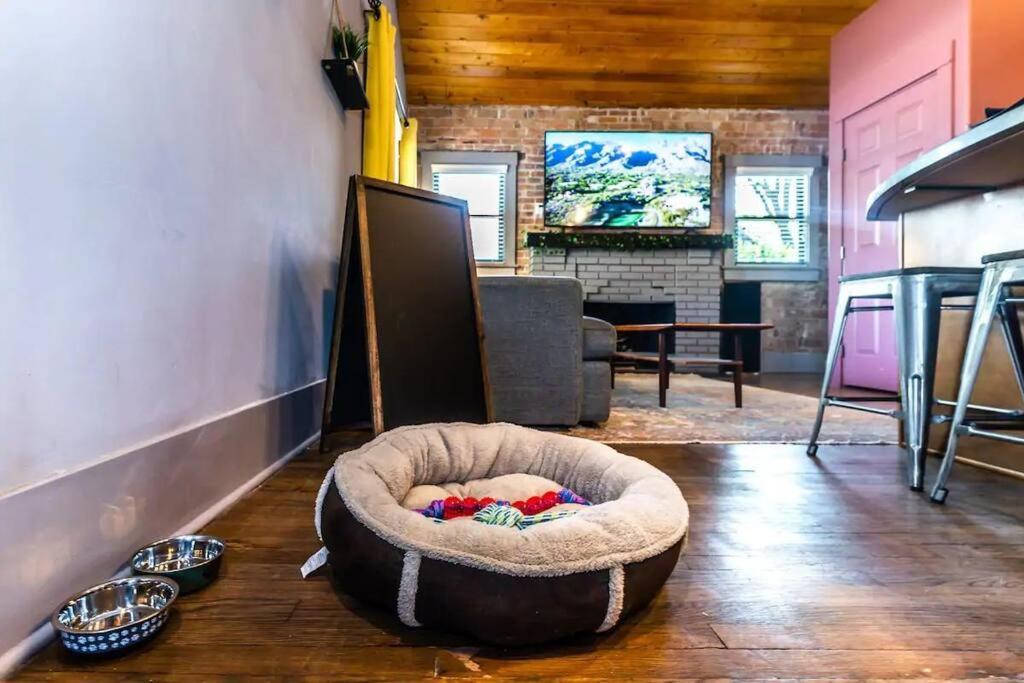 2Br Home W Parking Downtown Charm In Full Bloom! Tucson Esterno foto