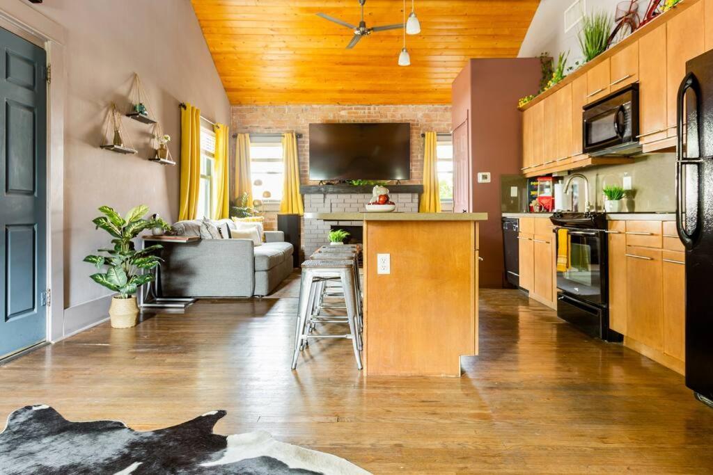 2Br Home W Parking Downtown Charm In Full Bloom! Tucson Esterno foto