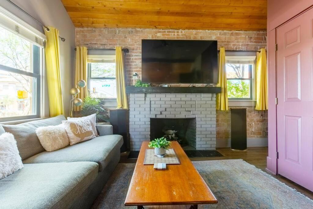 2Br Home W Parking Downtown Charm In Full Bloom! Tucson Esterno foto