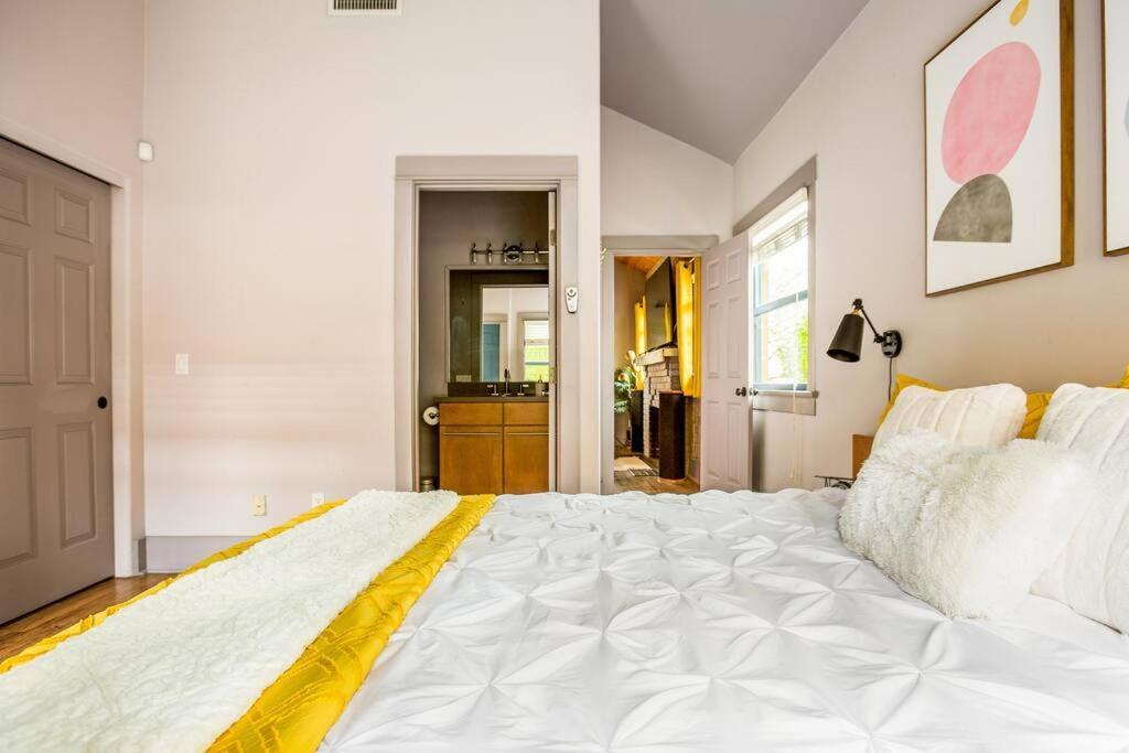2Br Home W Parking Downtown Charm In Full Bloom! Tucson Esterno foto