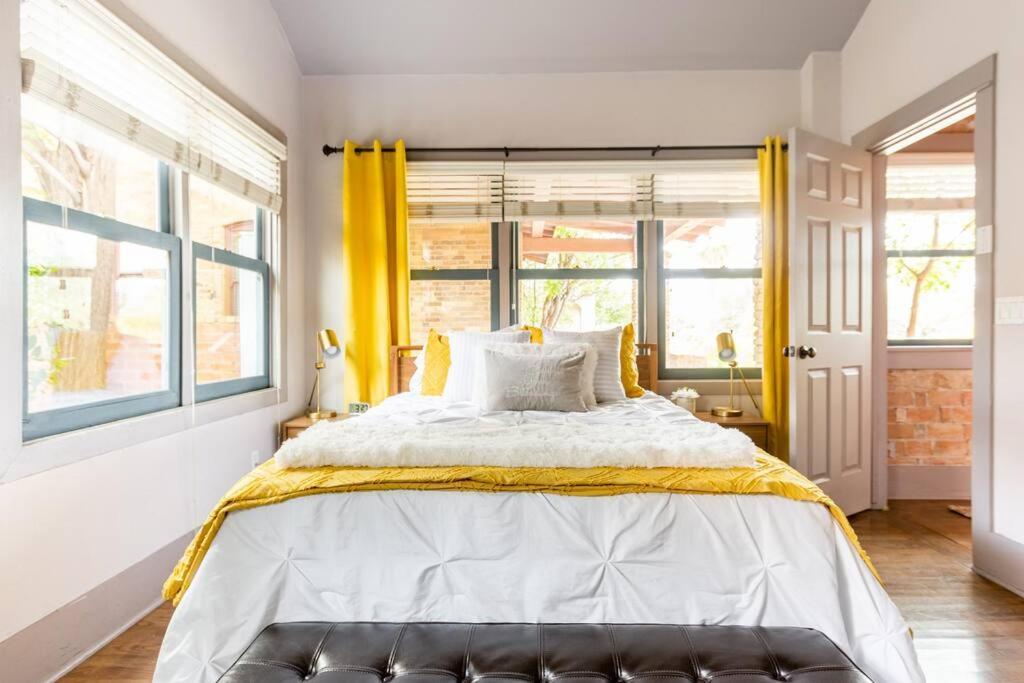 2Br Home W Parking Downtown Charm In Full Bloom! Tucson Esterno foto